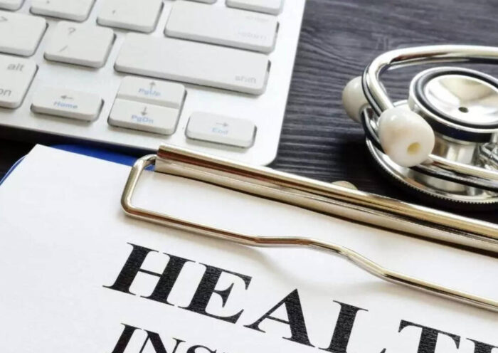 20 वर्ष की आयु में स्वास्थ्य कवर खरीदने वालों में से आधे की पॉलिसी तीन साल में समाप्त हो जाती है