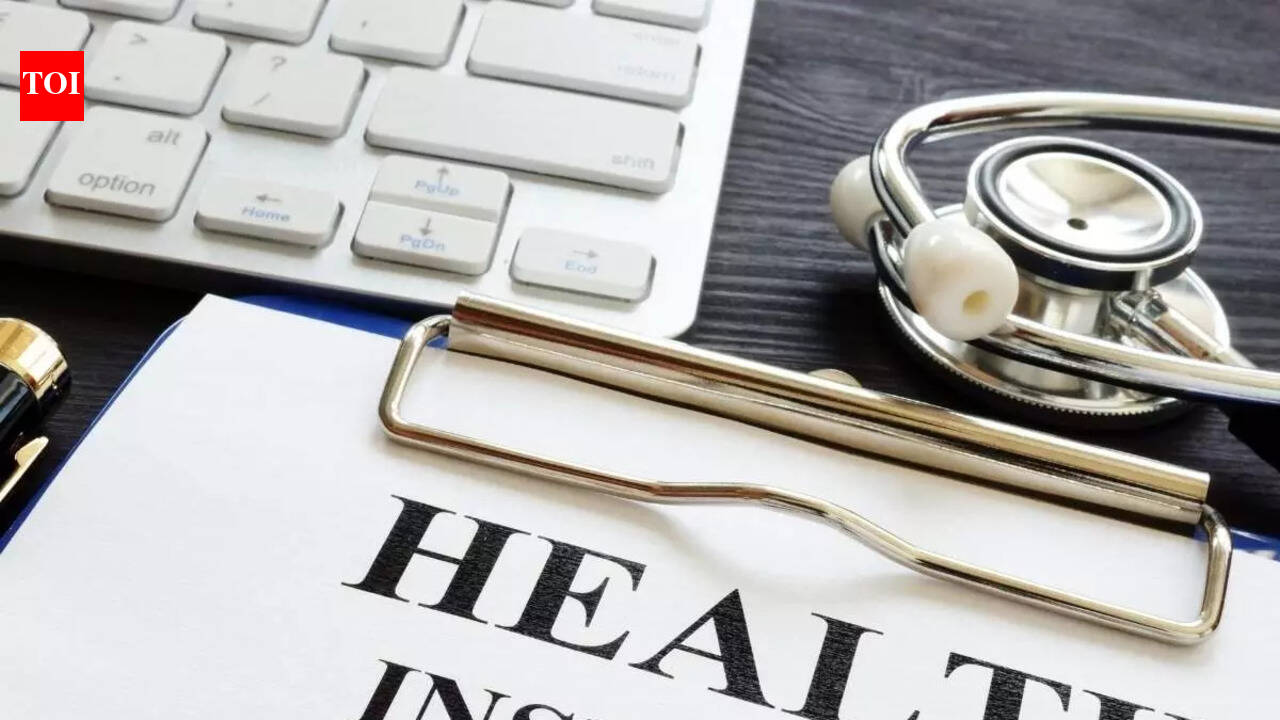 20 वर्ष की आयु में स्वास्थ्य कवर खरीदने वालों में से आधे की पॉलिसी तीन साल में समाप्त हो जाती है