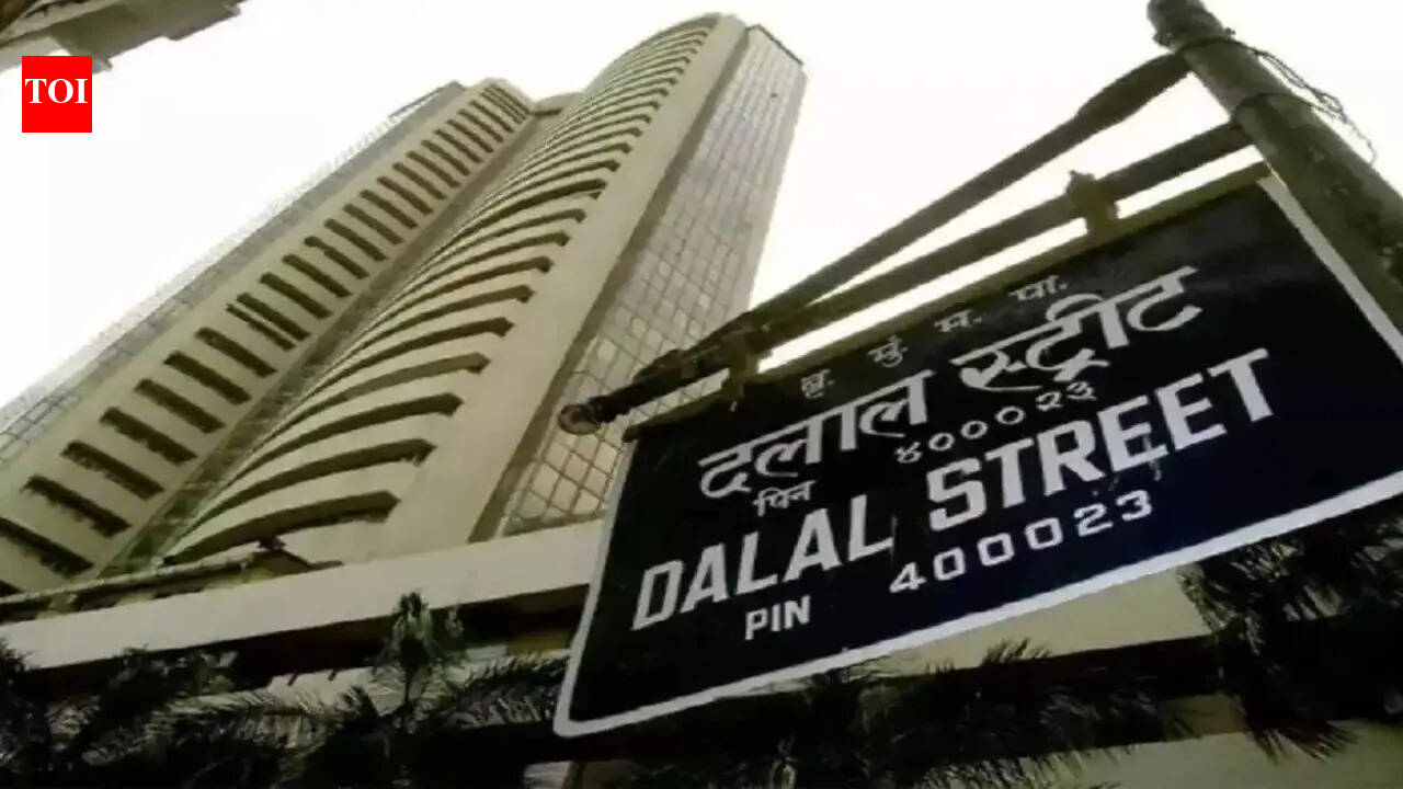 नाजुक युद्धविराम ने दलाल-स्ट्रीट को किनारे कर दिया, सेंसेक्स 1.5k अंक गिर गया