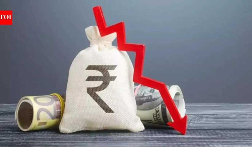 रुपया 95.74 पर: तेल की कीमतों से अर्थव्यवस्था पर दबाव के कारण भारतीय रुपया अब तक के सबसे निचले स्तर पर पहुंच गया