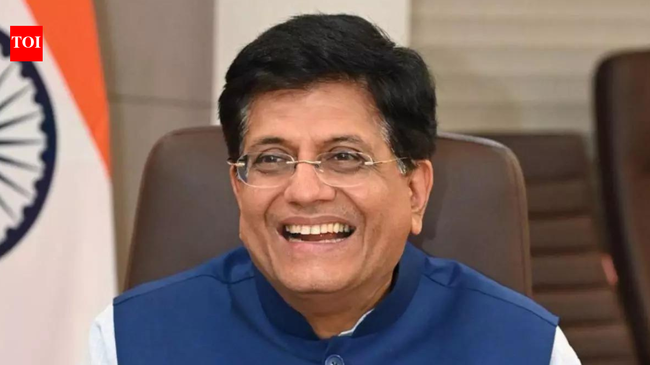 भारत ने FY27 में $1 ट्रिलियन निर्यात का लक्ष्य रखा है क्योंकि पीयूष गोयल ने FTA, वैश्विक मांग पर दांव लगाया है