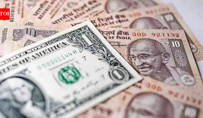 रिकॉर्ड निचले स्तर से मुद्रा में उछाल के बीच रुपये की रक्षा के लिए आरबीआई ने भारी डॉलर की बिक्री शुरू की है: रिपोर्ट