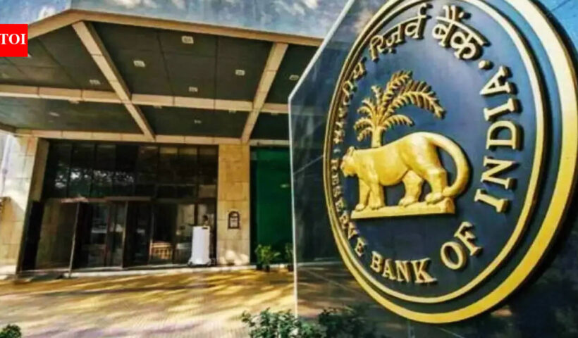 देखें: आरबीआई ने दरें बरकरार रखी हैं लेकिन कई दबाव बिंदुओं के कारण अनिश्चितता बनी हुई है