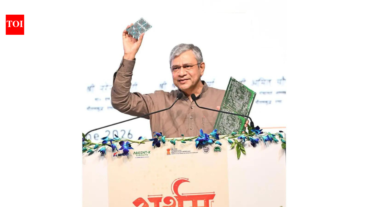 'उत्तर भारत की सिलिकॉन वैली': अश्विनी वैष्णव जेवर को चिप निर्माण केंद्र के रूप में उभरते हुए देखते हैं