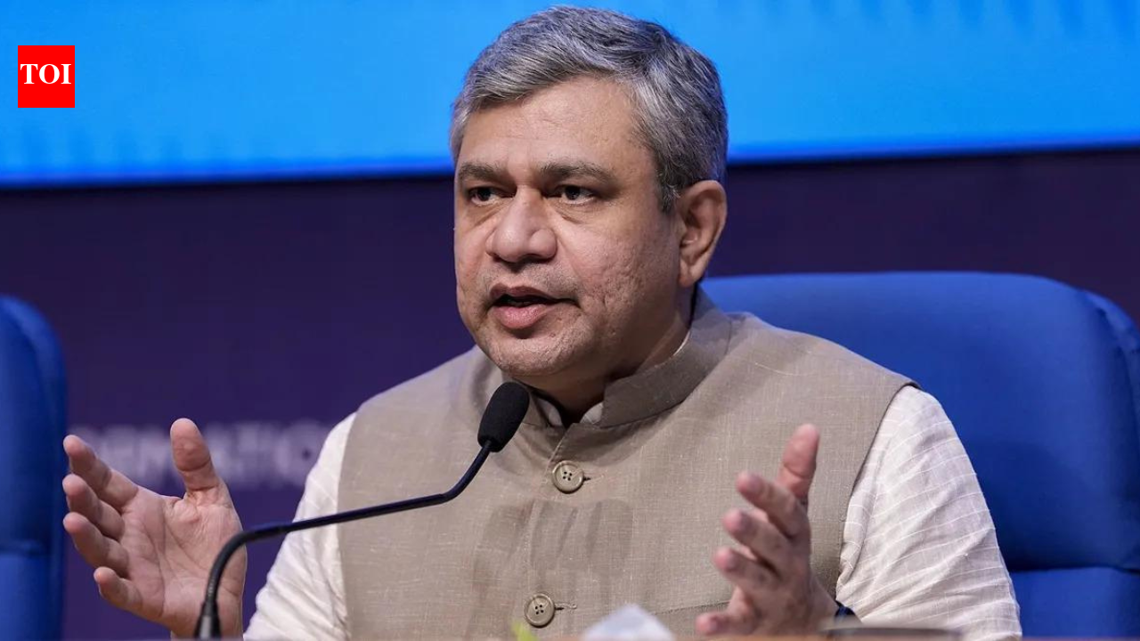 बाल यौन शोषण सामग्री: आईटी मंत्री अश्विनी वैष्णव ने MeitY को इंस्टाग्राम बाल दुर्व्यवहार विज्ञापनों पर मेटा को तलब करने का आदेश दिया: रिपोर्ट