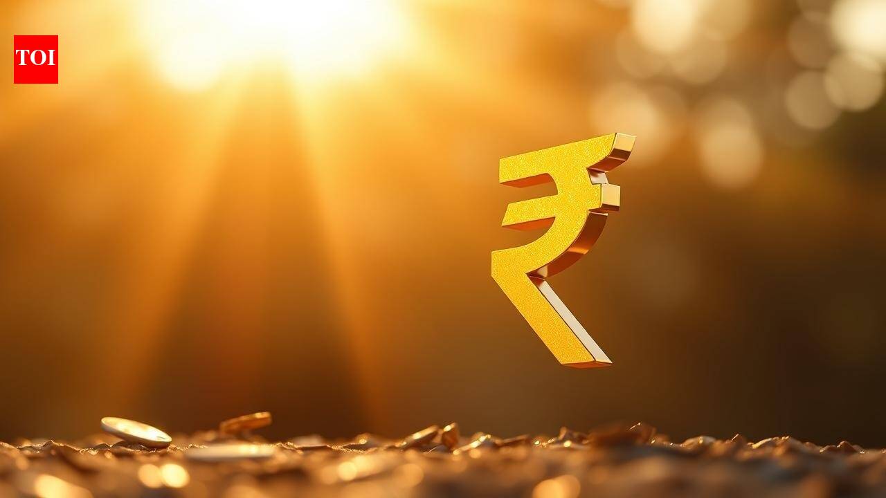 शुरुआती कारोबार में अमेरिकी डॉलर के मुकाबले रुपया 15 पैसे मजबूत होकर 95.28 पर पहुंच गया