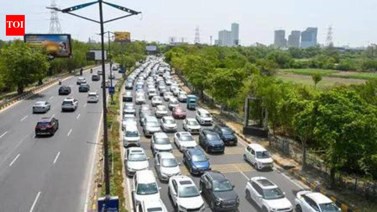 ऑटो फाइनेंसर कार की बिक्री को निर्बाध बनाने के लिए उद्योग पर वित्तपोषण को शामिल करने के लिए दबाव डालते हैं