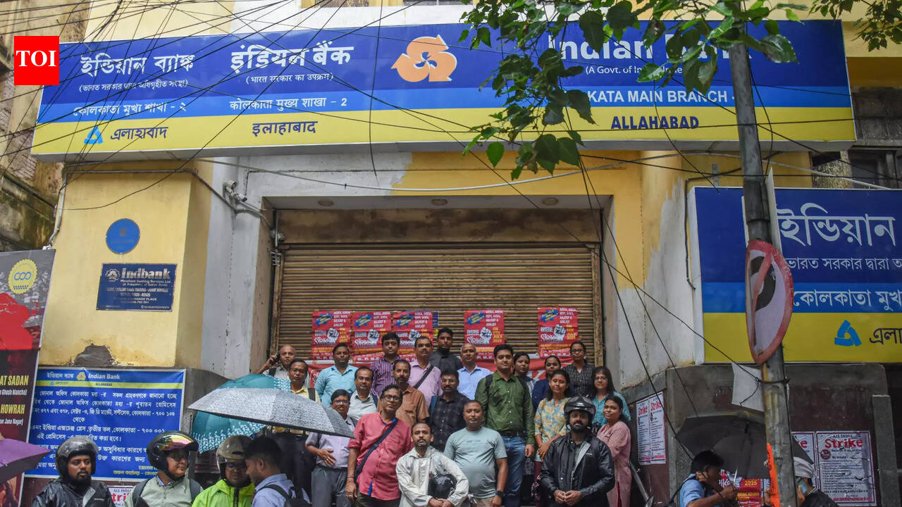इंडियन बैंक ने एफसीएनआर जमा के माध्यम से $2 बिलियन का लक्ष्य रखा है